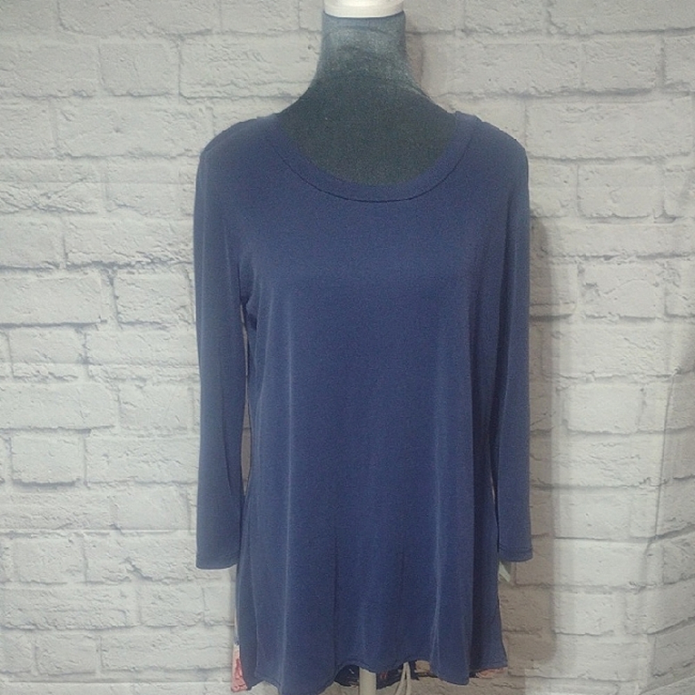 LE LIS  Women's Top